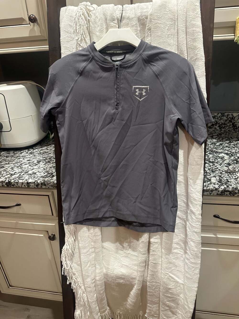 Under Armour Utility Short Sleeve Cage Jacket YMD/M Gray 1/4 Zip Pullover
